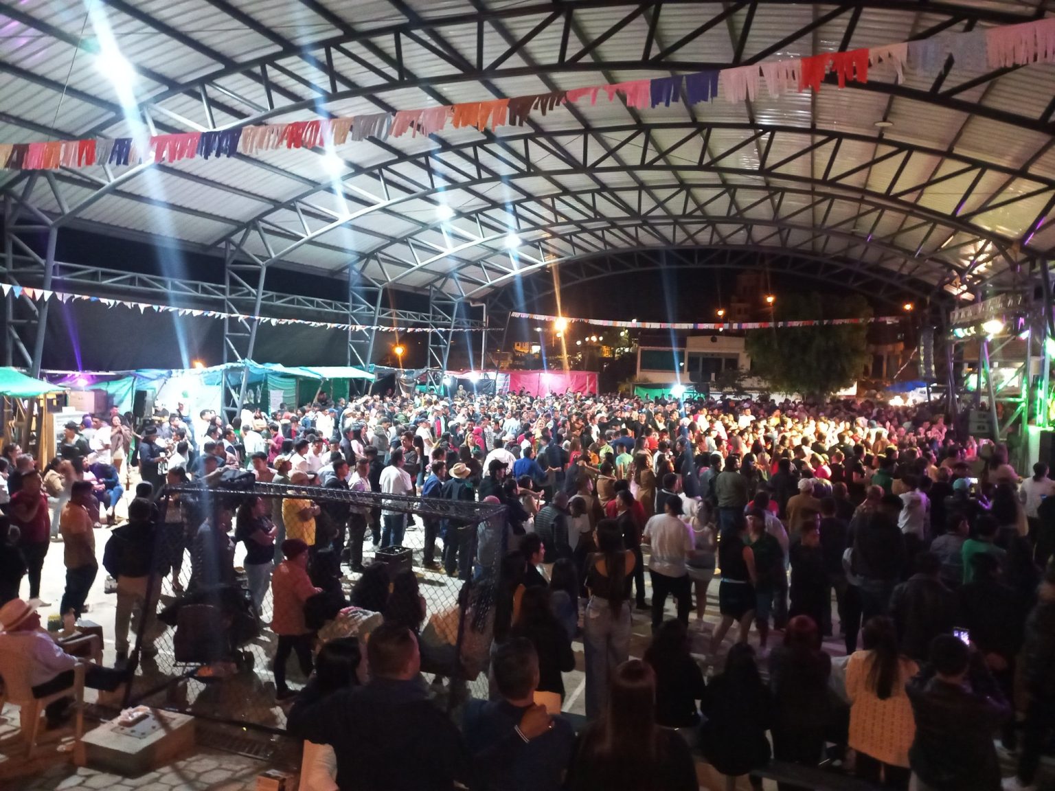 LA VICTORIA VIVIO UNA NOCHE ESPECTACULAR